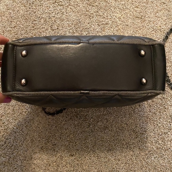 CHANEL Camera Bag - Picture 6 of 8